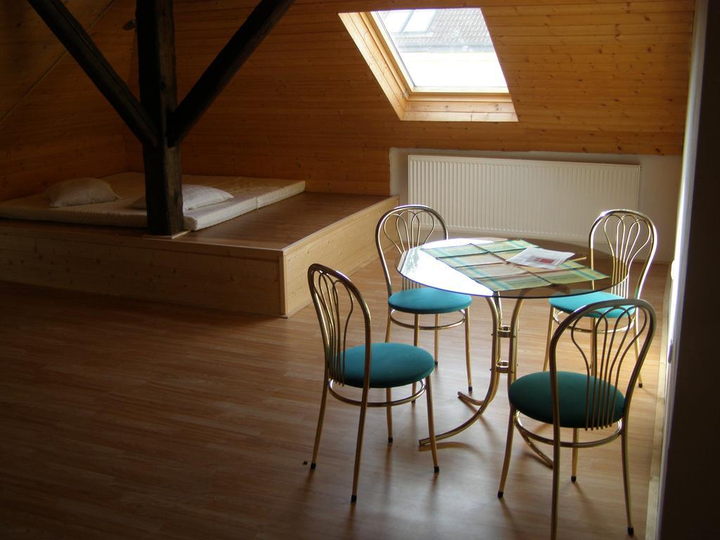 Penzion U Slunce Jaroměř Chambre photo