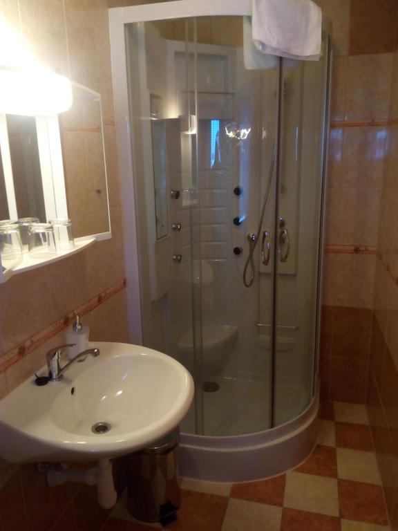 Penzion U Slunce Jaroměř Extérieur photo